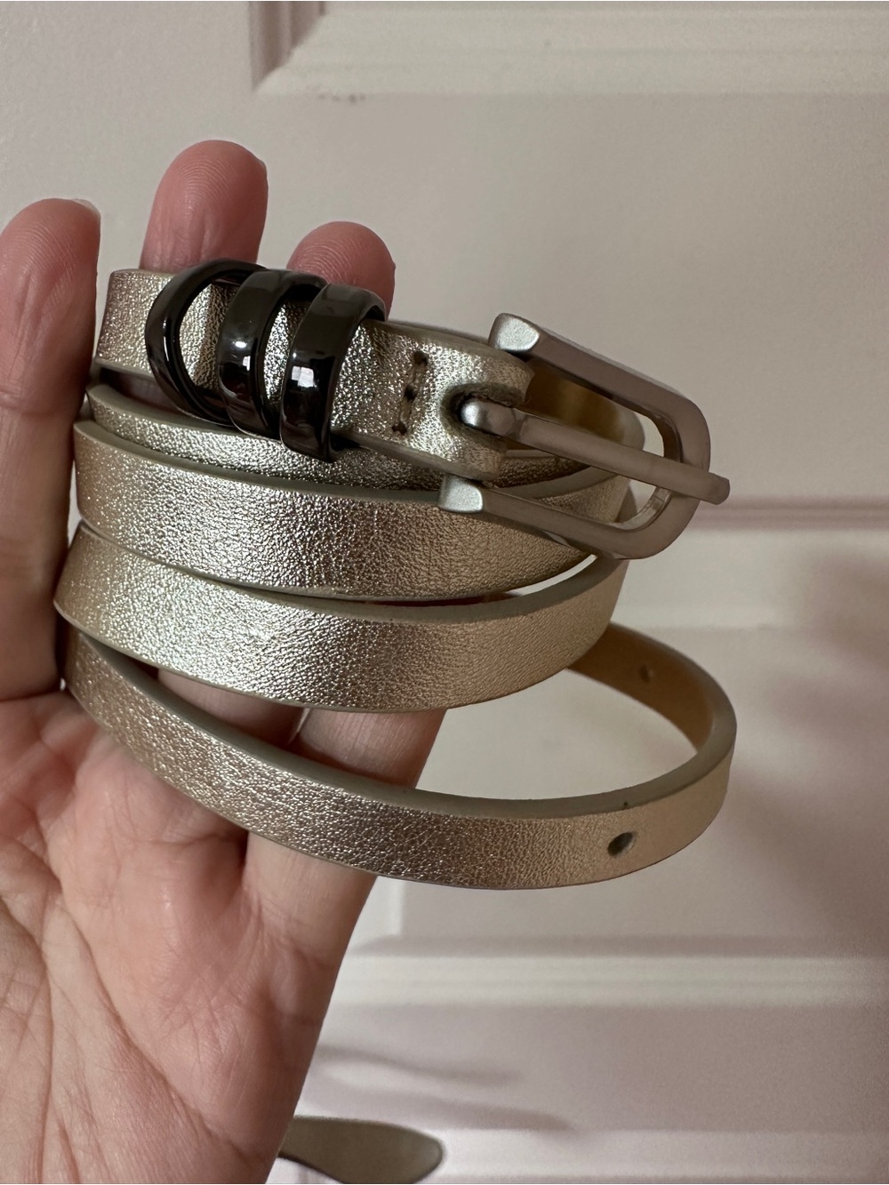 DKNY Metallic Gold Skinny Leather Belt Size Small